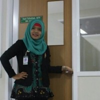 Dr. Septi Yulisetiani, M.Pd Dr. Septi Yulisetiani, M.Pd